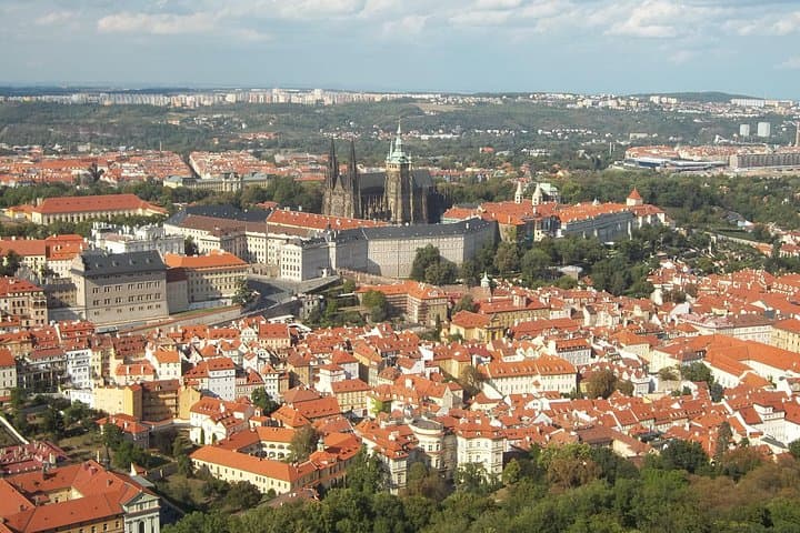 Private Prague for Lovers: 6-Hour Romantic Car Tour of Charles Bridge & Vyšehrad photo 1