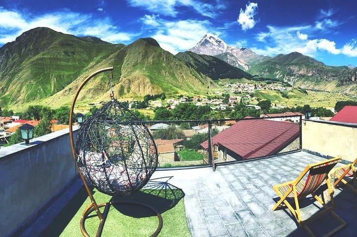 3-Day Georgia Tour: Tbilisi, Kazbegi & Uplistsikhe Highlights