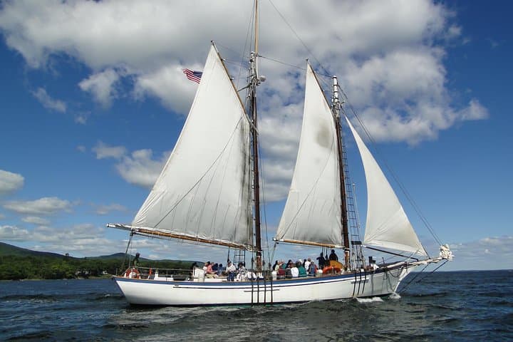 Windjammer Classic Day Sail on the Appledore II — Camden, Maine