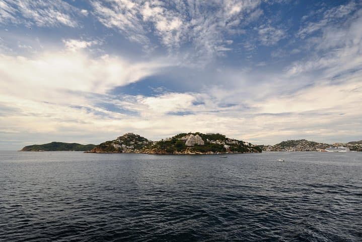 Coyuca Lagoon Boat Tour — Explore Acapulco's Tropical Waterways and Buffet Lunch photo 2