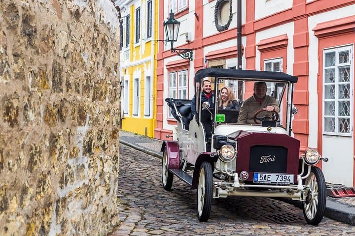 Vintage Convertible Prague: 90-Minute Historic Sightseeing Tour photo 2
