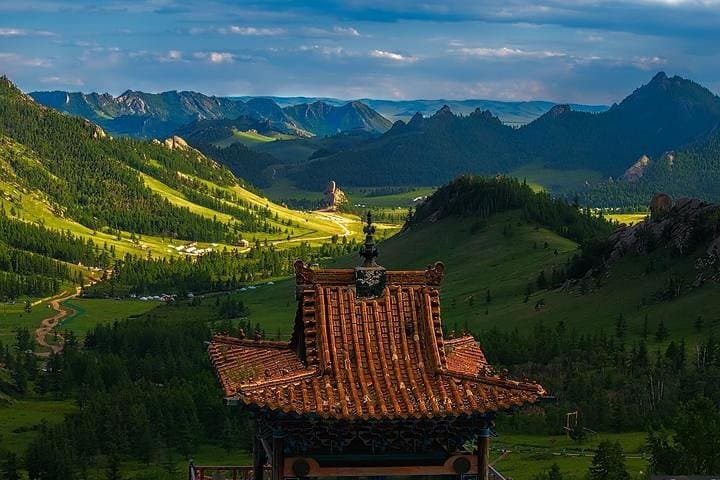 Khustai to Chinggis: Two National Parks and the World's Tallest Equestrian Statue