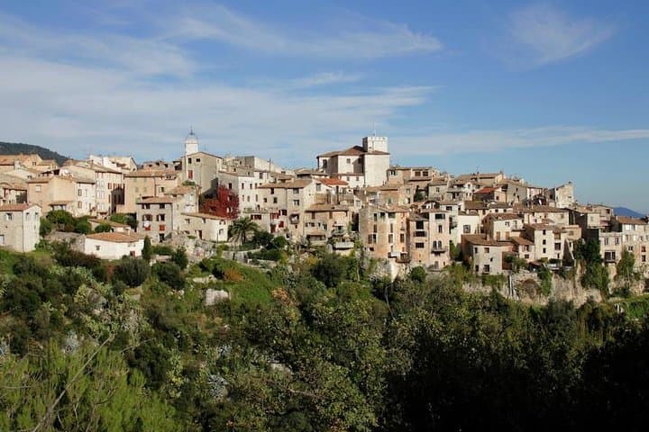 Full-Day Medieval Villages Tour from Nice — Saint-Paul, Grasse & Riviera Views photo 2