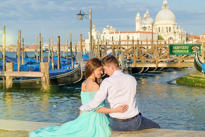 Private Photographer in Venice: Iconic St. Mark's Photo Session