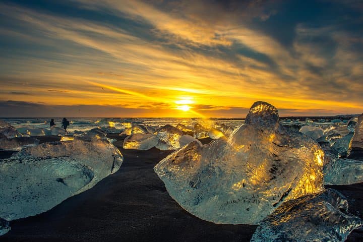 3-Day South Iceland: Golden Circle, Glacier Hike & Jökulsarlon Boat Tour photo 3