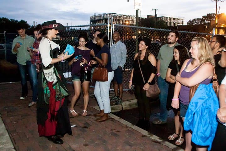 Haunted Washington DC Ghost and Pub Walking Tour: White House Spirits & Historic Bars photo 2
