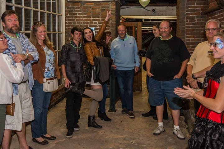 Haunted Houston Booze & Boos: Downtown Ghost and Pub Walking Tour photo 5