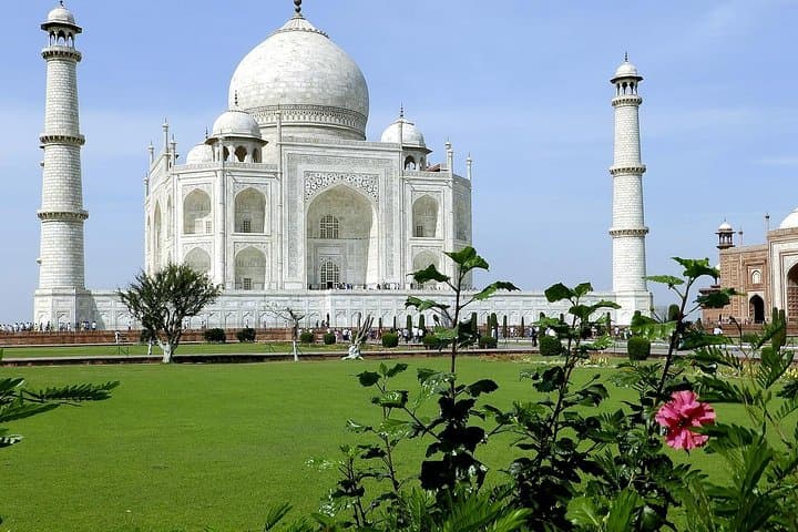 Gatiman Express: Private High-Speed Train Day Trip to the Taj Mahal from Delhi photo 1