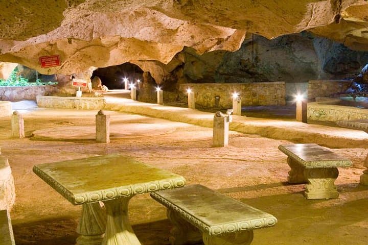 Green Grotto Caves Tour from Ocho Rios — Guided Underground Cave Tour & Local History photo 2