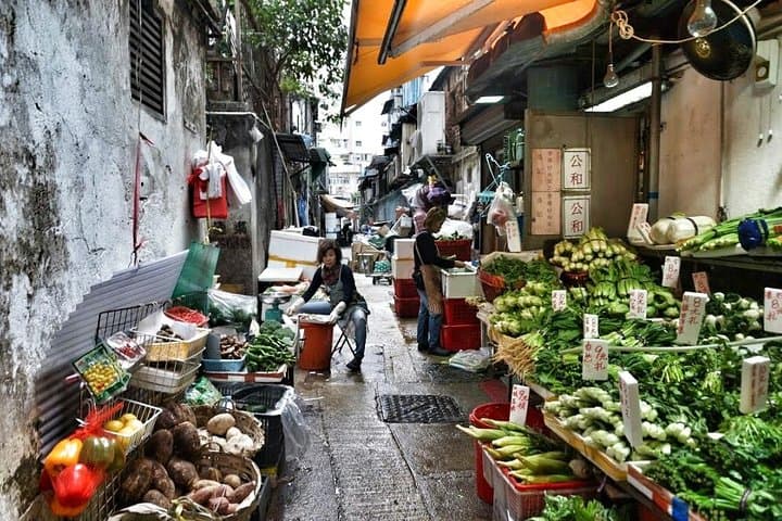 Private 5-Hour Customized Walking Tour — Hong Kong Highlights, Star Ferry & Victoria Peak photo 2
