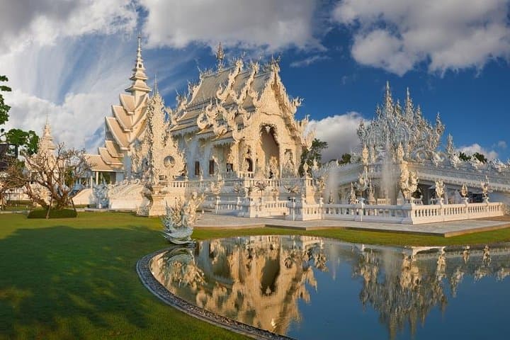 2-Day Chiang Rai Private Tour from Chiang Mai: White Temple, Golden Triangle & Hill Tribes