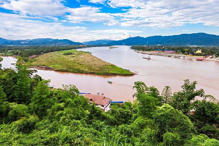 2-Day Chiang Rai Private Tour from Chiang Mai: White Temple, Golden Triangle & Hill Tribes photo 2