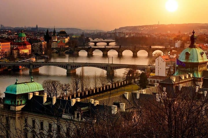 Prague Private Walking Tour and Vltava Boat Cruise — Best of Prague in 4 Hours