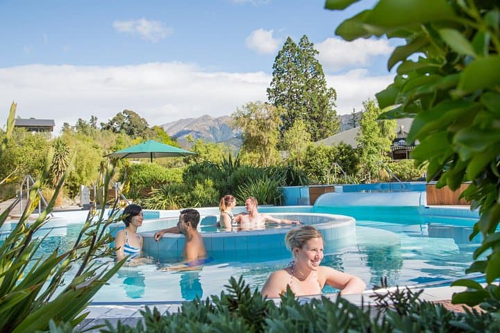 Hanmer Springs Day Tour: Hot Pools, Waipara Wine Tasting & Optional Jet Boat
