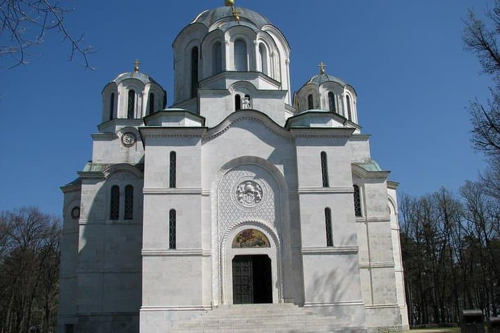 Topola & Oplenac: Royal Dynasty Half-Day Tour from Belgrade