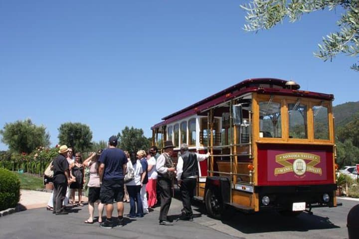 Sonoma Open-Air Wine Trolley: 4-Stop Vineyard Tour with Lunch photo 3