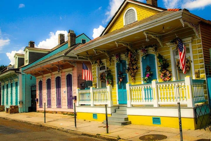 New Orleans Small-Group Van Tour: French Quarter, Garden District, Cemeteries & Katrina History