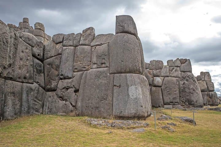 Private Cusco Inca Circuit: Puka Pukara, Tambomachay, Sacsayhuaman & City Tour