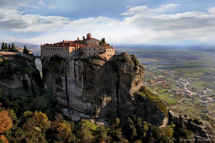 Meteora Day Trip from Parga: Monasteries, Cliffs & Kalambaka Lunch photo 2