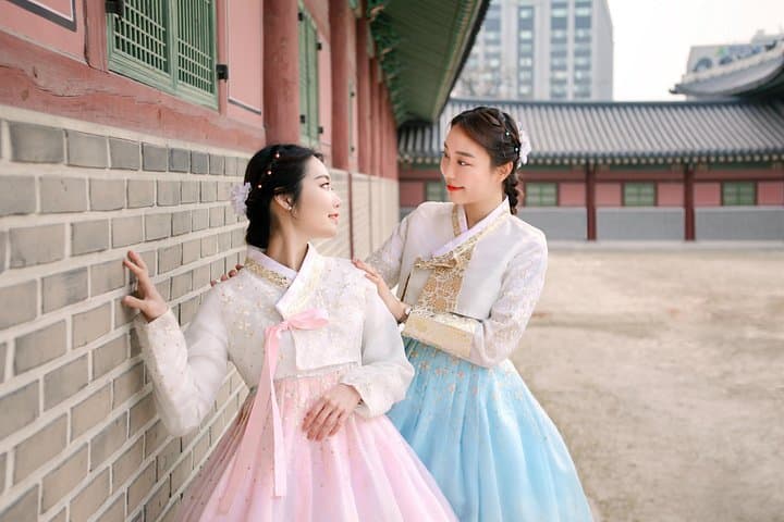 Changdeokgung Hanbok Rental Guide: Tips for Palace Photos & Cultural Experience photo 2