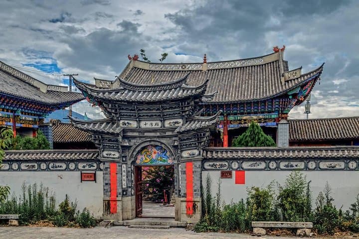 Two-Day Dali and Lijiang Classical Tour — Erhai Lake & Jade Dragon Highlights