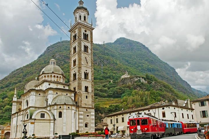 Bernina Red Train and St Moritz Day Trip from Milan — Scenic Bernina Express Rail photo 5