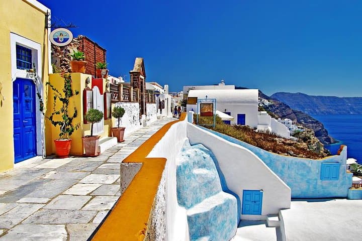 Discover the Hidden Highlights of Santorini in Four Hours photo 3
