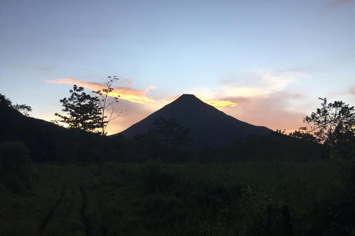 Arenal Volcano Hike: La Fortuna Day Hike to Old Lava Fields photo 2