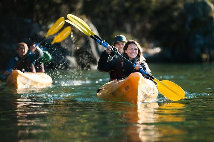 Half-Day Kayak Tour on Lake Wanaka — 8–10 km Guided Paddle with Snacks photo 2