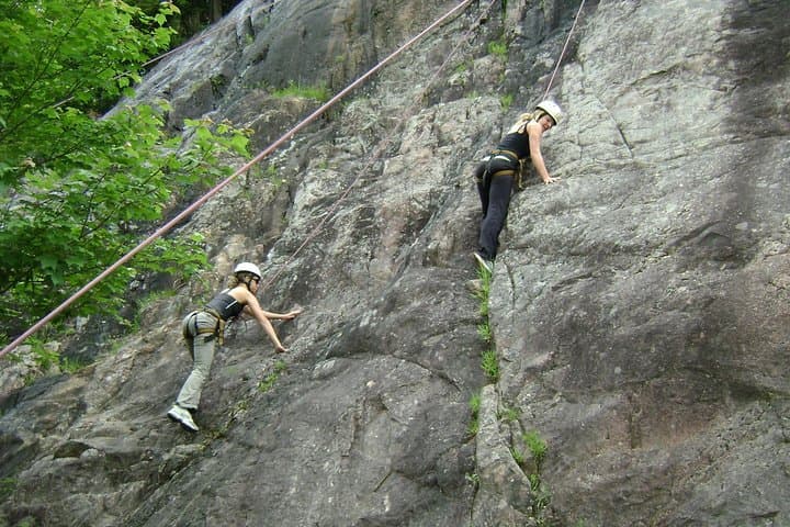 Rock Climbing in Mont-Tremblant: Beginner Climbing Course at Place St-Bernard photo 3