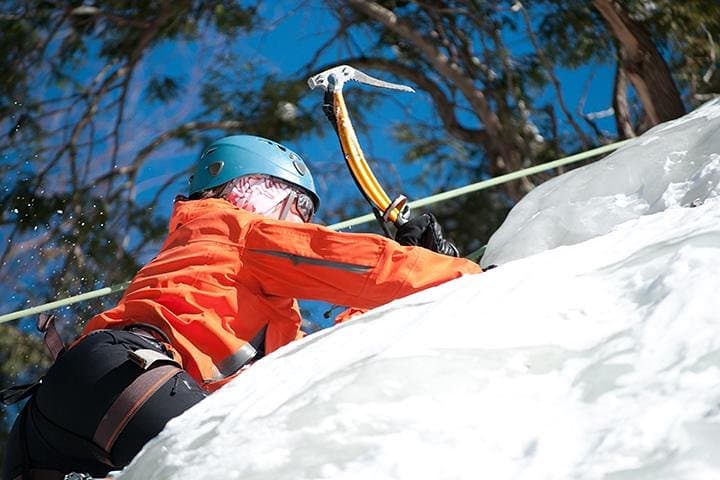 Ice Climbing Initiation at Mont-Tremblant: A Beginner’s Guide to Vertical Adventure photo 2