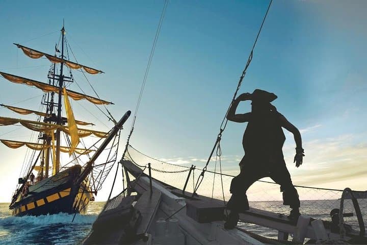 Pirate Ship Sunset Dinner Cruise in Cabo San Lucas