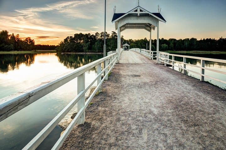Helsinki City Sightseeing and Seurasaari Open-Air Museum Tour