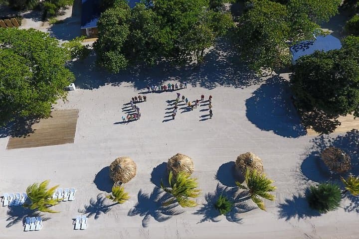 West Bay Beach Snorkelling Break — Roatan Coral Reef & Beach Club photo 2