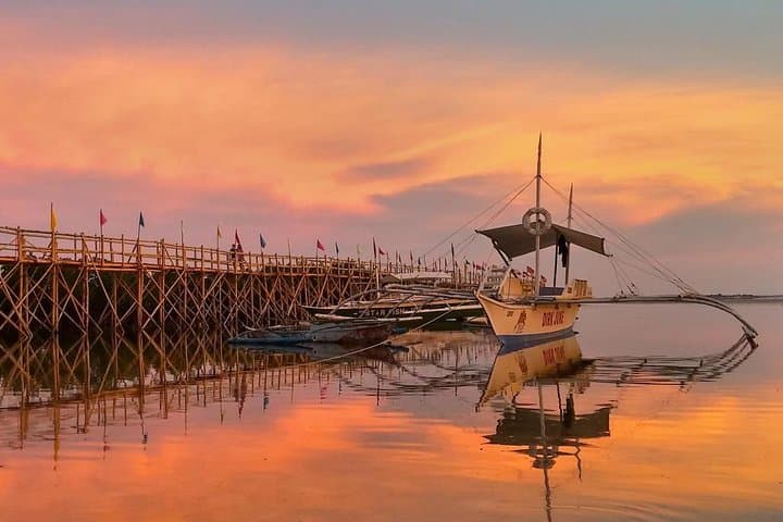 7-Day Bohol and Siquijor Adventure: Chocolate Hills, Dolphin Watching and Island Hopping photo 1