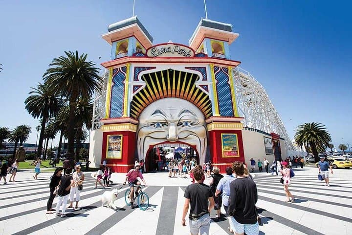Private Full-Day Melbourne Tour with Koala Encounters and Moonlit Sanctuary Visit