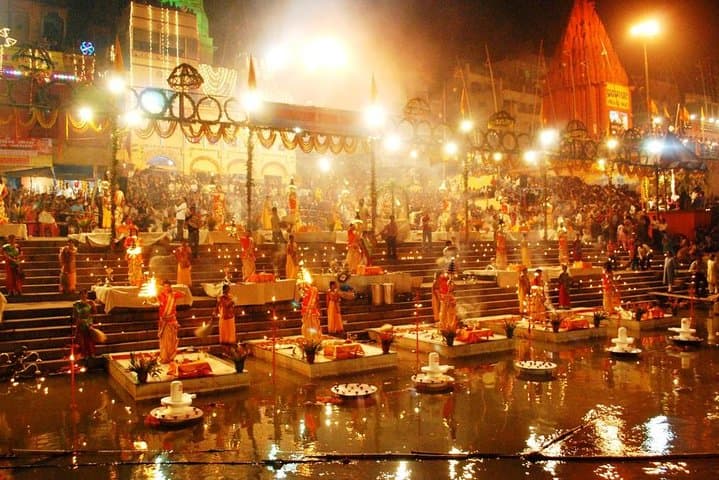 Haridwar and Rishikesh Day Tour from Delhi: Har Ki Pauri, Lakshman Jhula & Evening Aarti photo 2