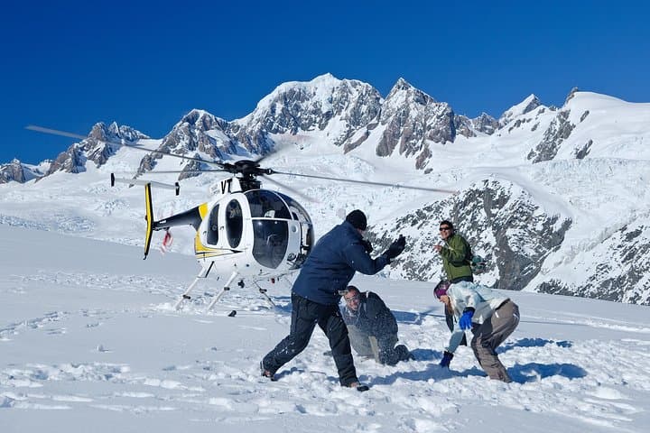 Franz Josef & Fox Twin-Glacier Helicopter Snow Landing — 30-Min Scenic Flight photo 2