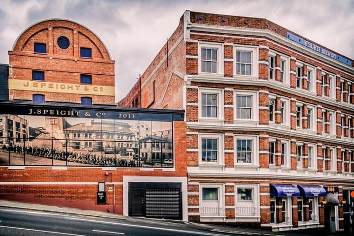 Speight's Brewery Tour Dunedin: Historic Brewery & Guided Tasting Experience