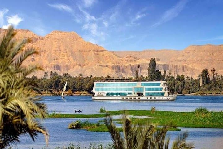 Cairo to Aswan: 8-Day Nile Cruise and Egypt Highlights