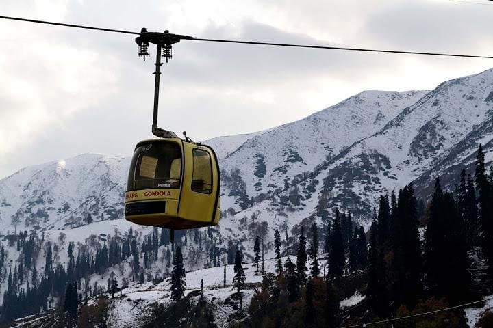 Same-Day Gulmarg Trip from Srinagar: Gondola Rides, Golf Course & Alpine Meadows photo 2