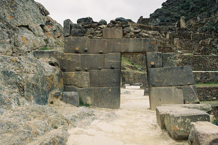 Sacred Valley Small-Group Tour from Cusco: Pisac, Ollantaytambo & Chinchero photo 2