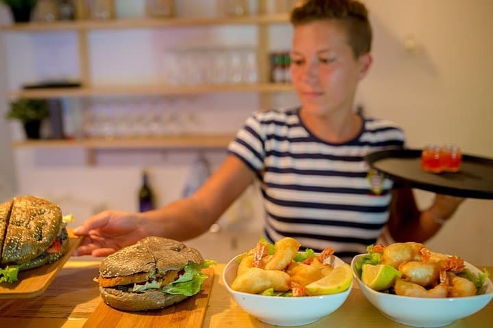 Dubrovnik Old Town Food and Drink Walking Tour with a Local Guide photo 2