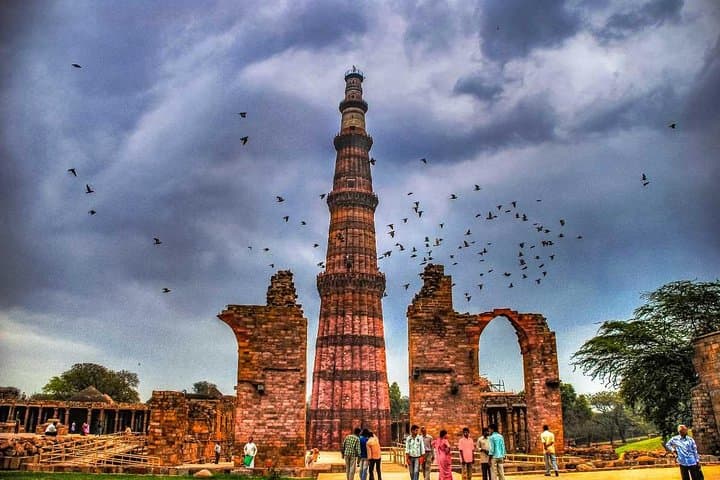 Private Guided Delhi Highlights Tour: Red Fort, Qutub Minar & Old City photo 1
