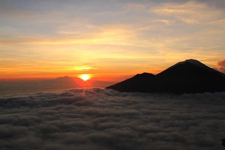 Batur Volcano Sunrise Hike: Watch Sunrise from Mount Batur in Bali photo 1