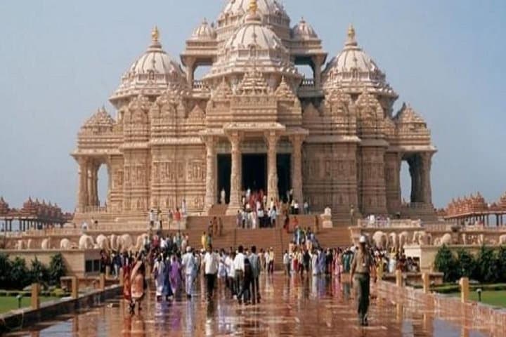 Private New Delhi Sightseeing: Akshardham, India Gate & Historic Monuments