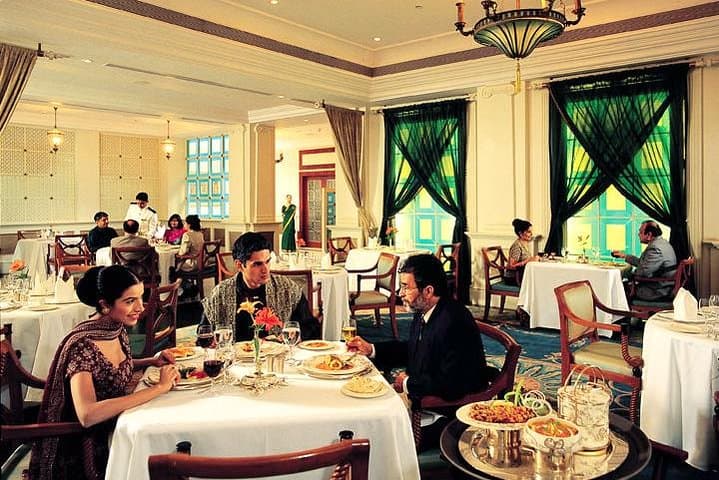 Dum Pukht Luxury Dining: Royal Slow-Cooking Experience in New Delhi