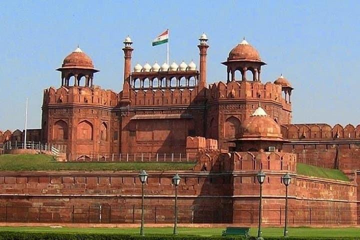 Explore Delhi's Red Fort: Private Guided Tour of Mughal Palaces