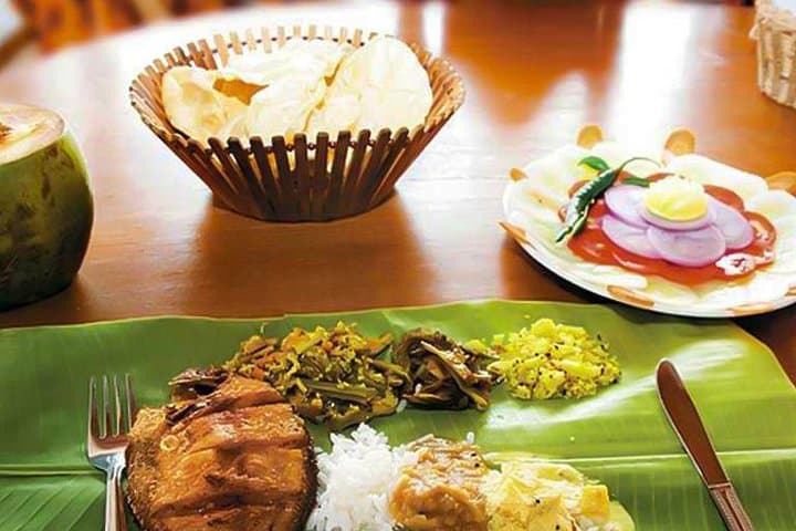 Kerala Backwaters Day Cruise with South Indian Lunch and Private Transfer photo 2