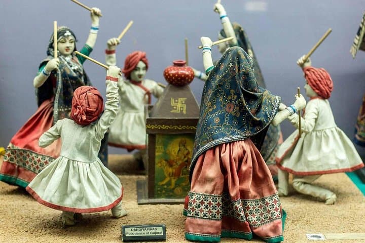 Inside Delhi's Unusual Museums: Private Day Tour by Tuk-Tuk, Rickshaw & Metro